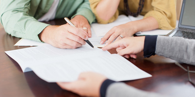 Su tiempo es importante, por lo que los trámites y requisitos son sencillos. Solicitamos
					la información indispensable para autorizar su crédito. En 3 sencillos pasos <ul>
															<li> 1) Recolección de requisitos</li>
															<li> 2) Entrevista con su asesor de crédito </li>
													                <li> 3) Revisión en Buró de Crédito y visita a su domicilio</li>
														     </ul> 